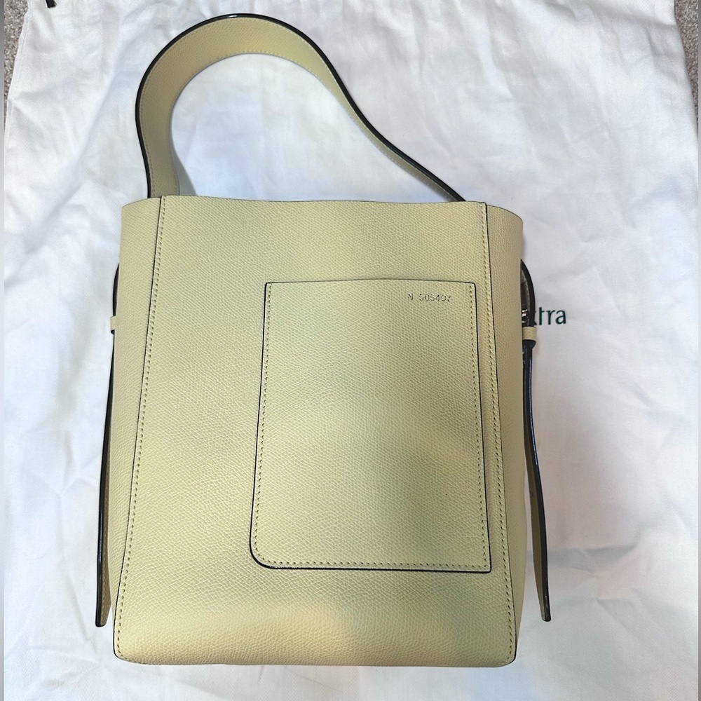 NEW VALEXTRA SOFT BUCKET MINI BAG $1790
*SOLD*